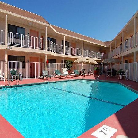 Rodeway Inn Magic Mountain Area Castaic Exteriör bild
