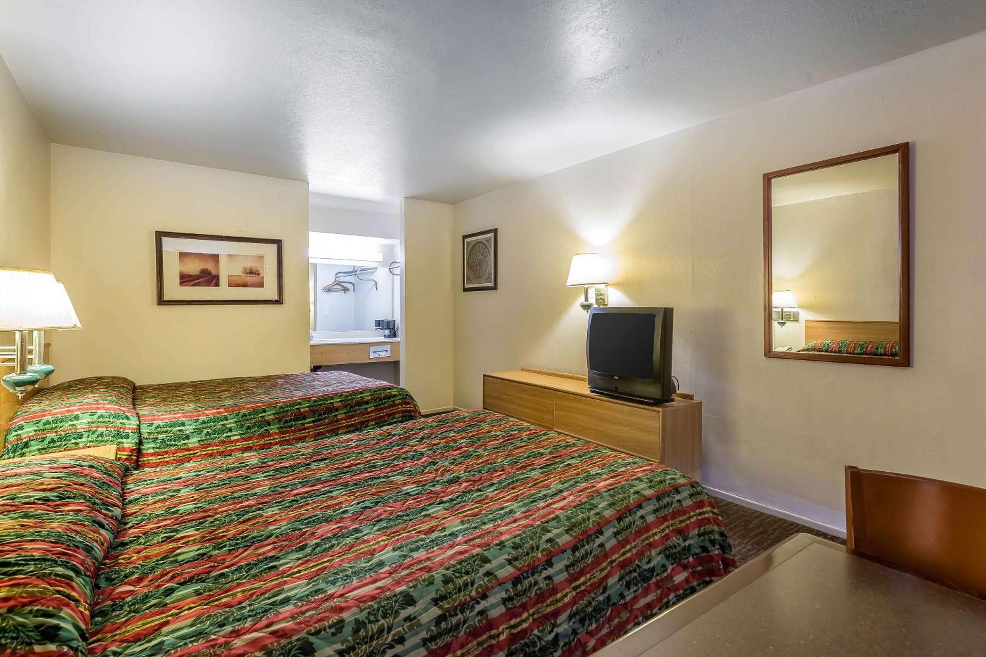 Rodeway Inn Magic Mountain Area Castaic Exteriör bild